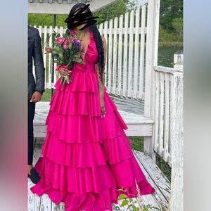 Sherri Hill Fuchsia Prom Dress Size 6 No alters